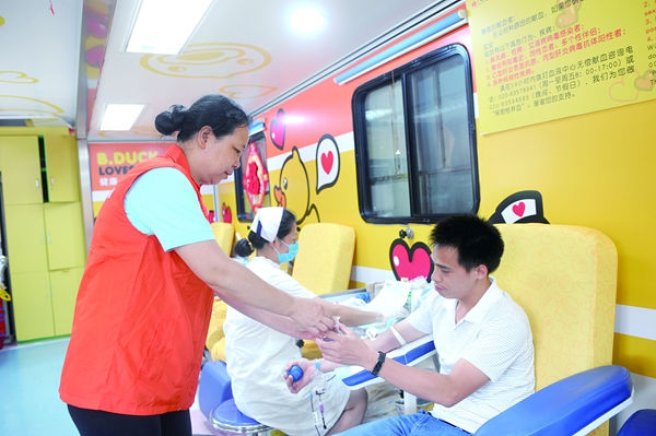 愛心獻血屋獻血前需要注意什么？生產廠家告訴你這三點非常重要